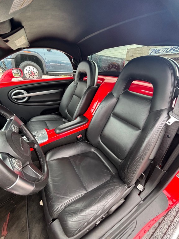 2004 Chevrolet SSR Image 9