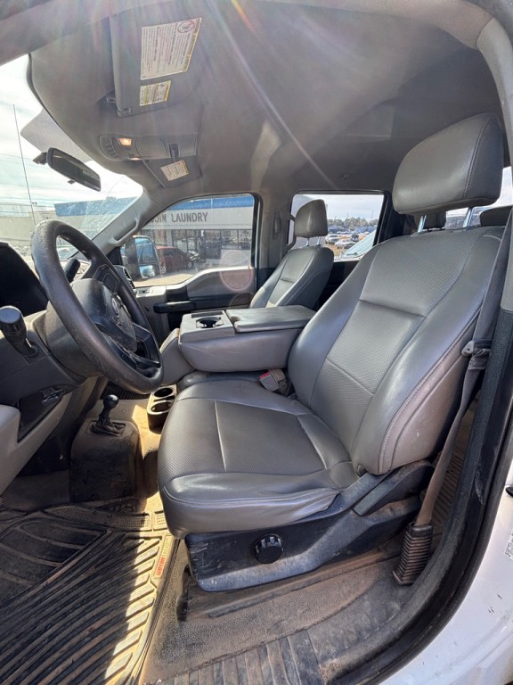 2017 Ford F-350 Image 4