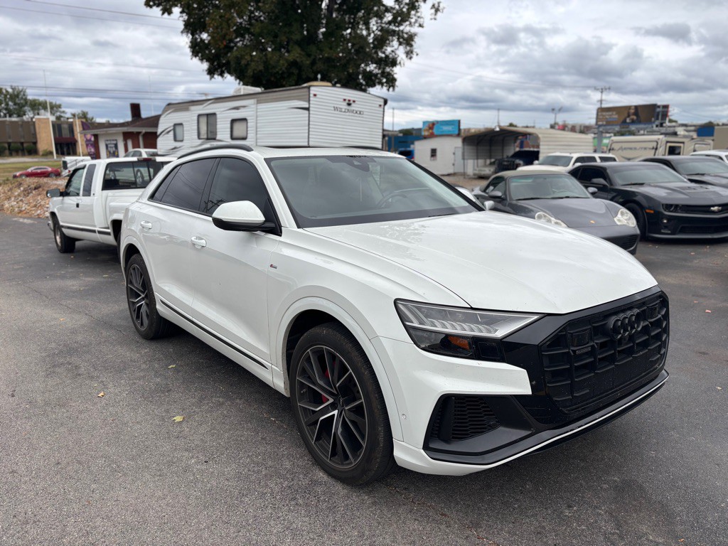 2022 Audi Q8 Image 3