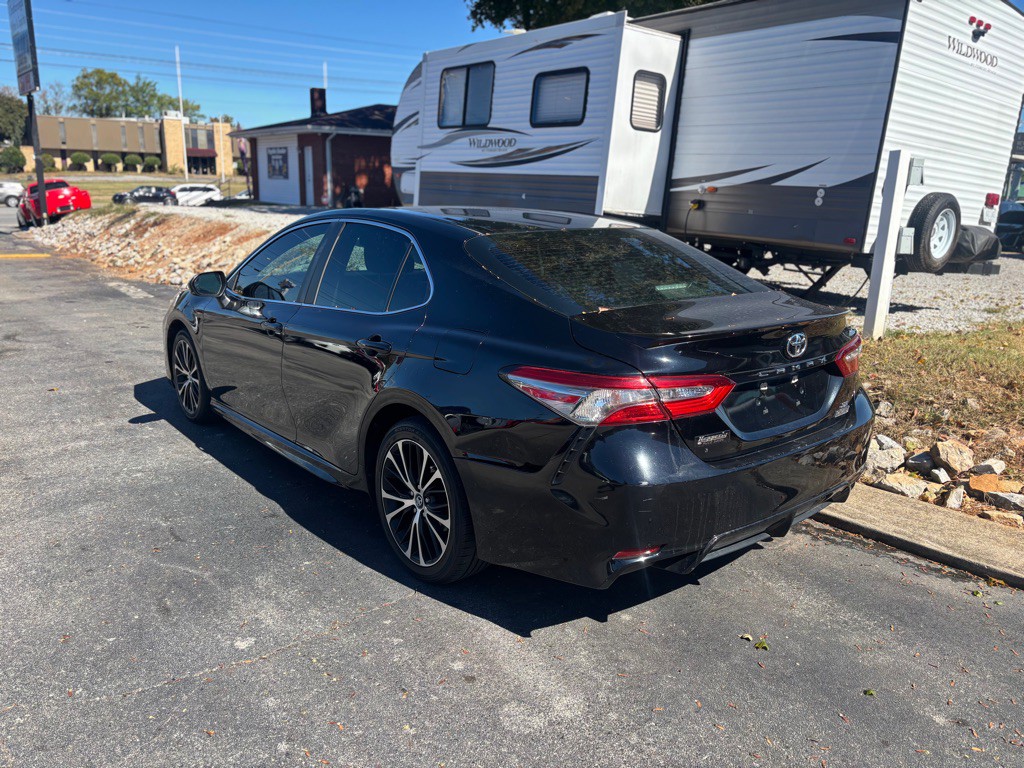 2018 Toyota Camry Image 6