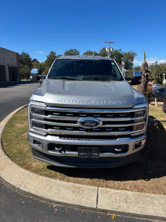 2023 Ford F-250 Image 2