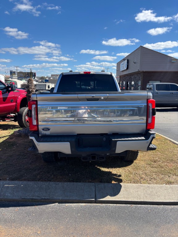2023 Ford F-250 Image 5