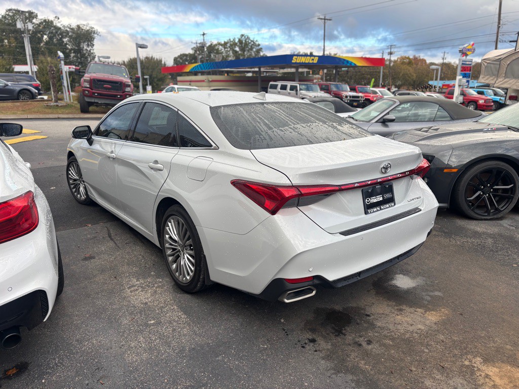 2022 Toyota Avalon Image 4
