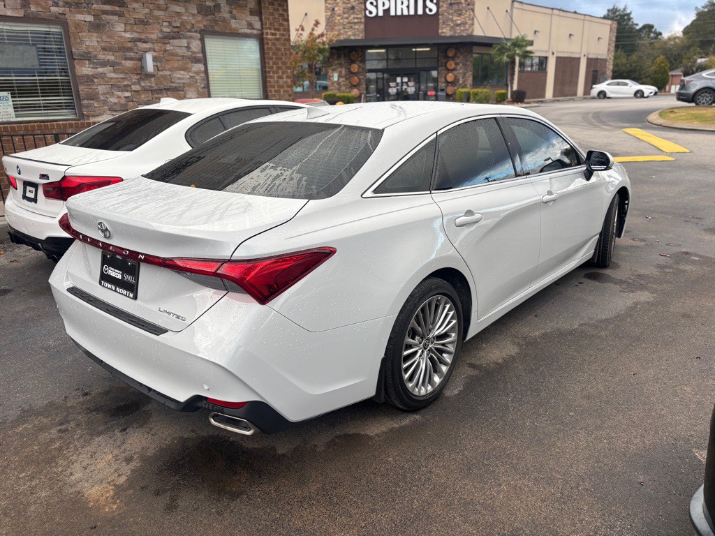 2022 Toyota Avalon Image 5
