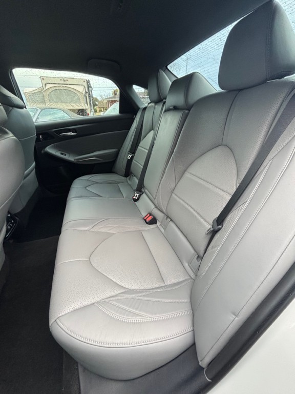 2022 Toyota Avalon Image 9