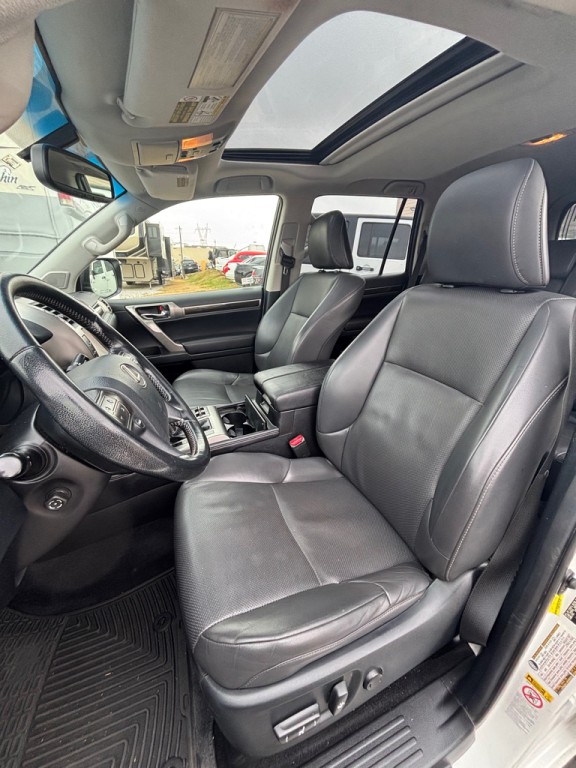 2015 Lexus GX 460 Image 9