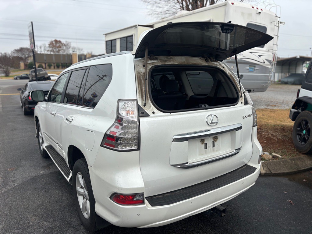 2015 Lexus GX 460 Image 13