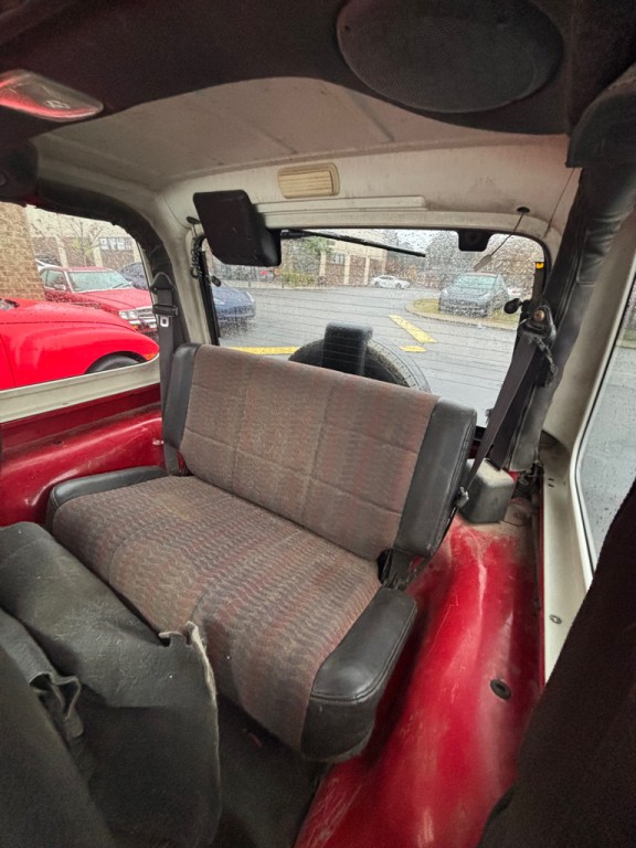 2000 Jeep Wrangler Image 9