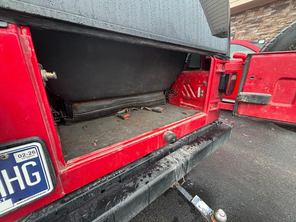 2000 Jeep Wrangler Image 11