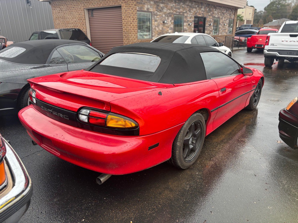 1997 Chevrolet Camaro Image 3
