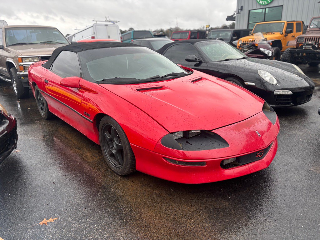 1997 Chevrolet Camaro Image 2