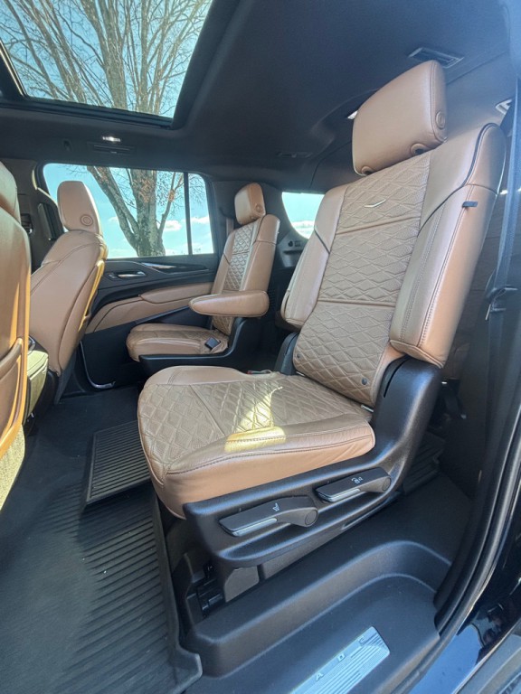 2021 Cadillac Escalade Image 14