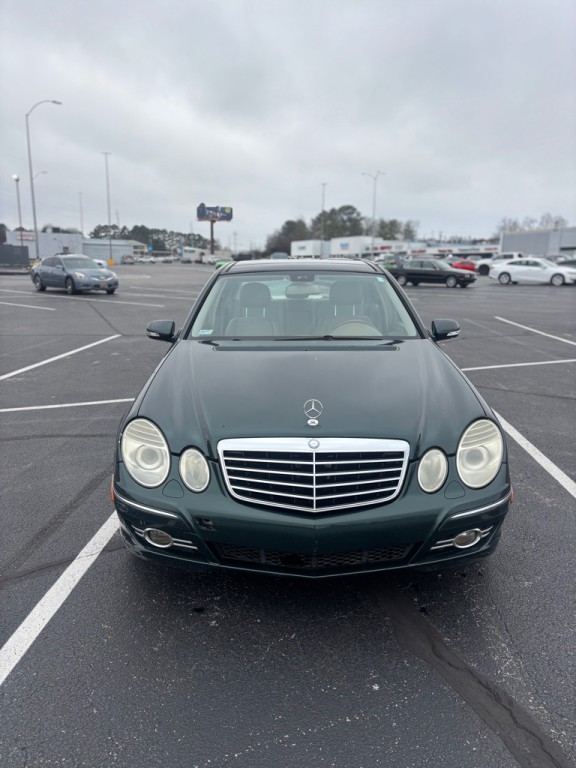 2008 Mercedes-Benz E-Class Image 2