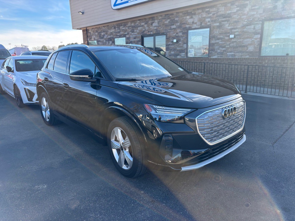 2022 Audi Q4 E-tron Image 3