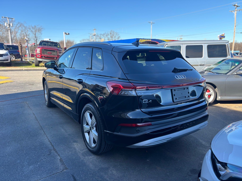 2022 Audi Q4 E-tron Image 5