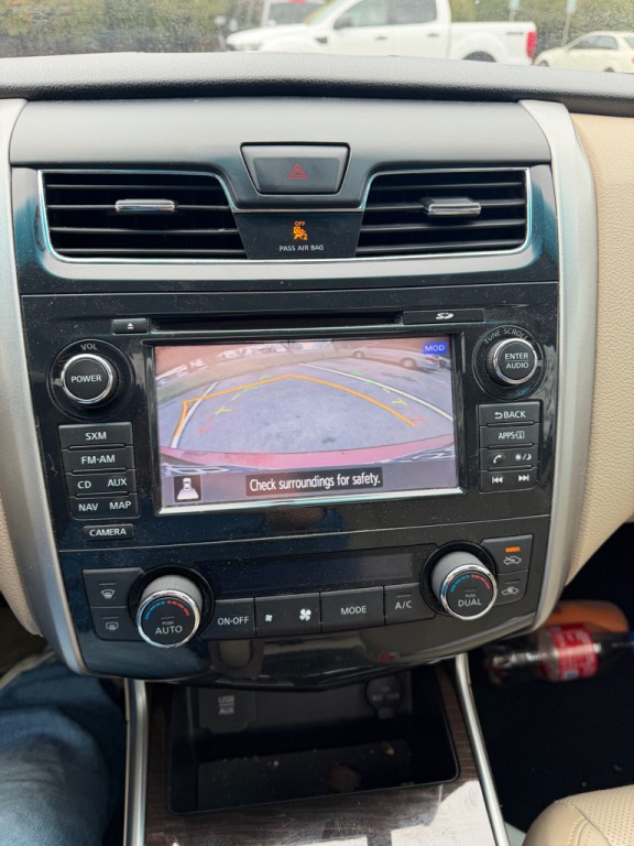 2015 Nissan Altima Image 7