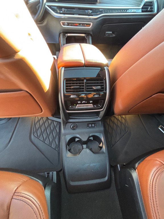 2024 BMW X7 Image 15
