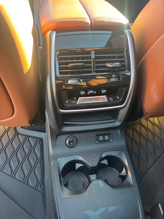 2024 BMW X7 Image 17