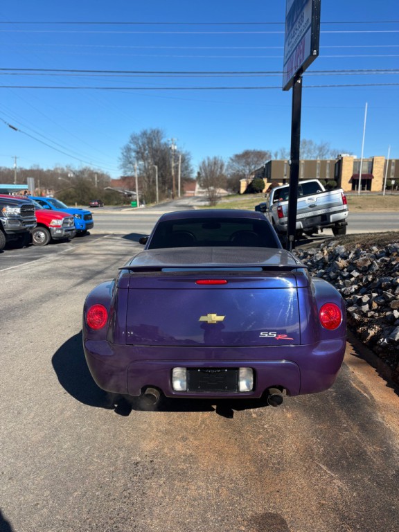 2004 Chevrolet SSR Image 6
