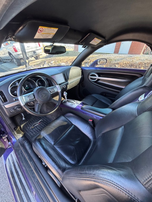 2004 Chevrolet SSR Image 10