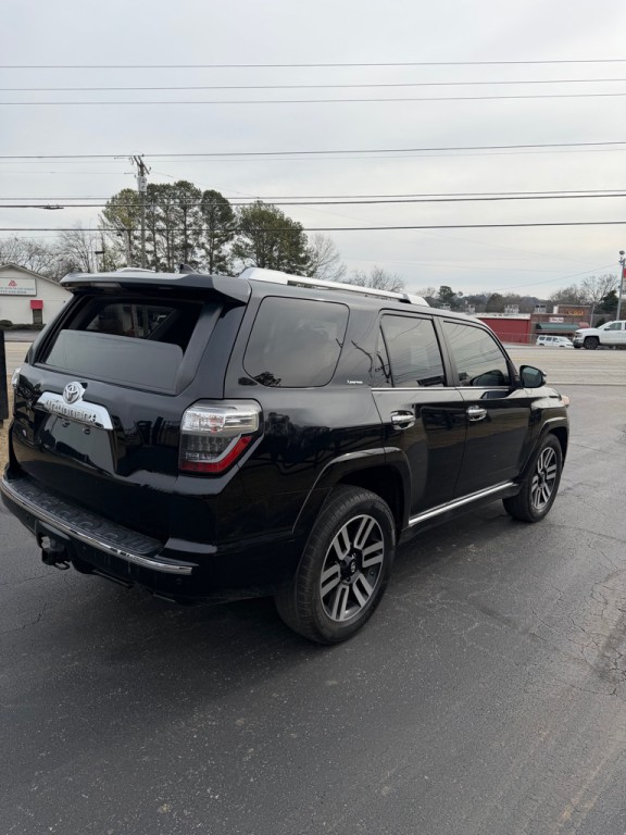 2016 Toyota 4Runner Image 2