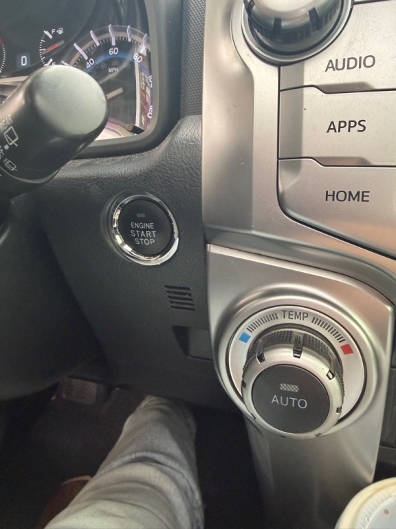 2016 Toyota 4Runner Image 10