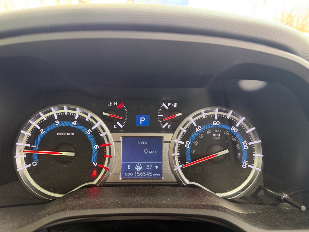 2016 Toyota 4Runner Image 12