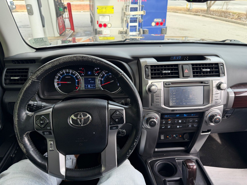 2016 Toyota 4Runner Image 14