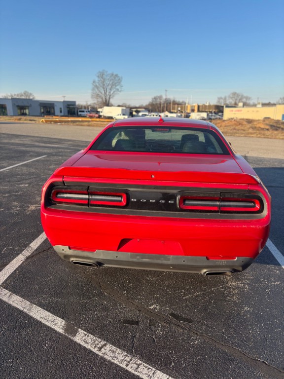 2015 Dodge Challenger Image 6