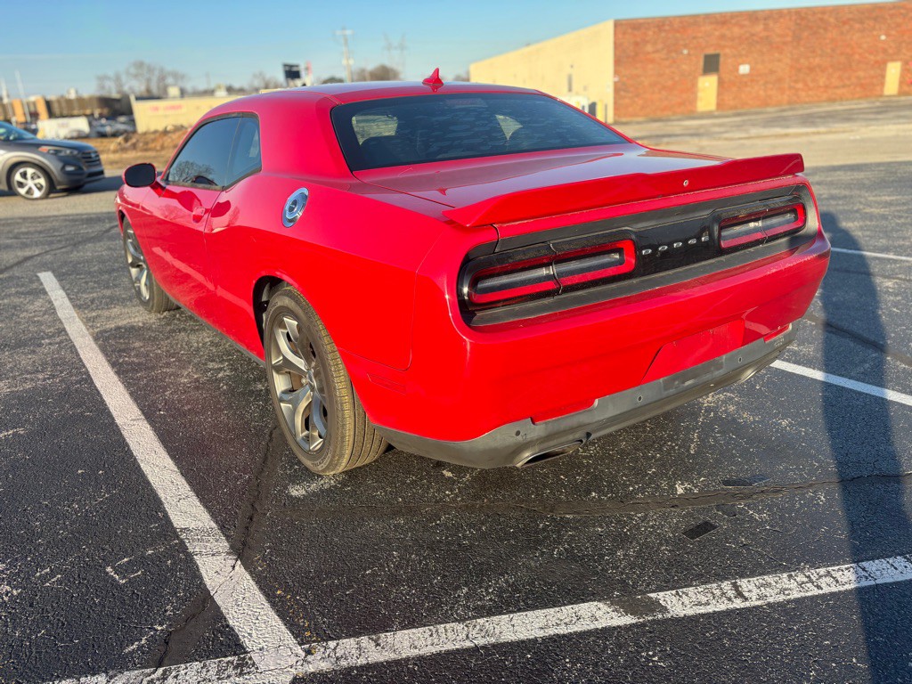 2015 Dodge Challenger Image 7