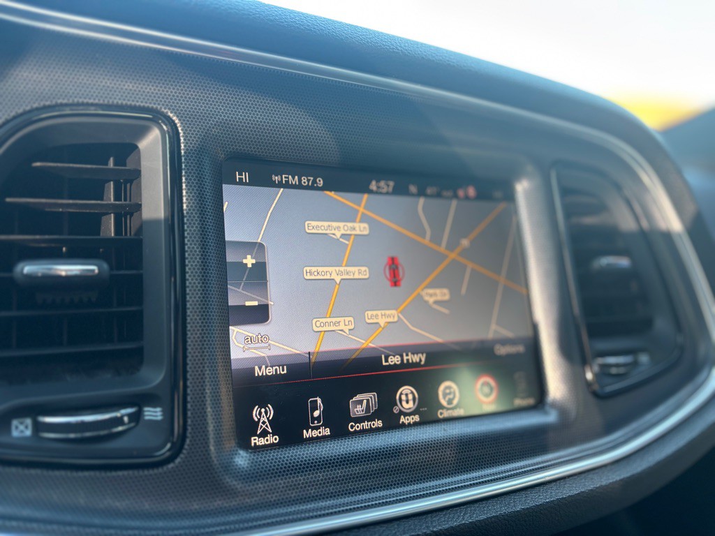 2015 Dodge Challenger Image 11