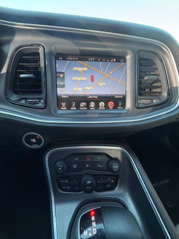 2015 Dodge Challenger Image 12