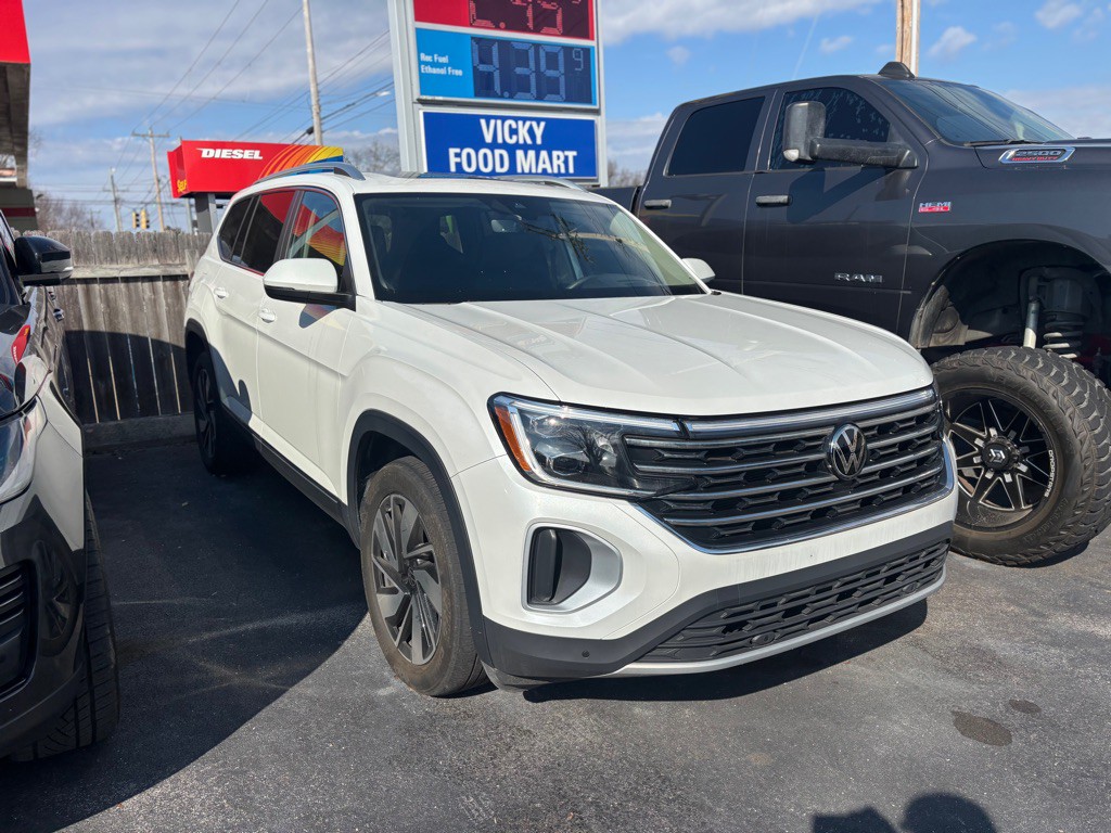 2024 Volkswagen Atlas Image 1