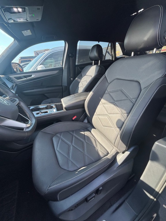 2024 Volkswagen Atlas Cross Spo Image 3