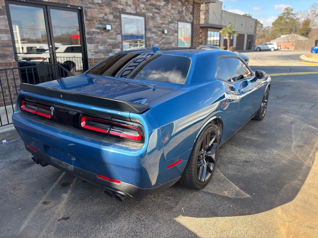 2022 Dodge Challenger Image 7