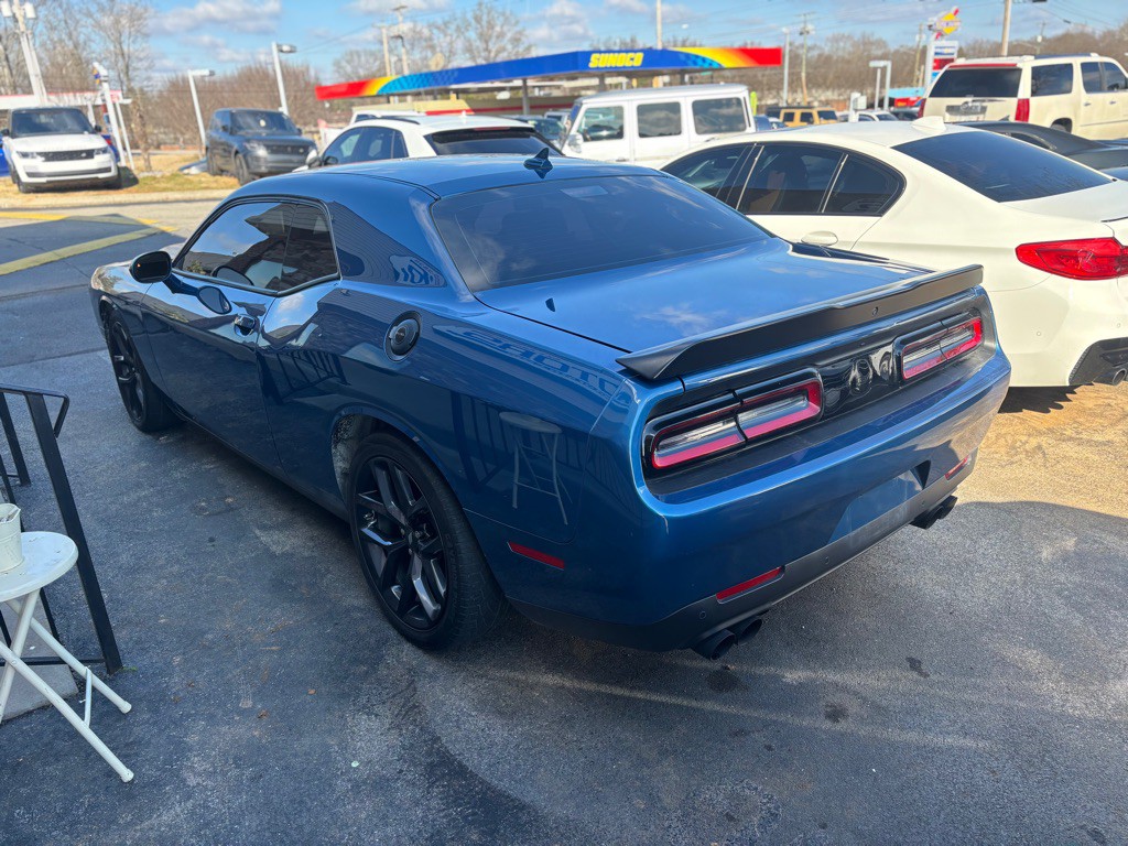 2022 Dodge Challenger Image 9