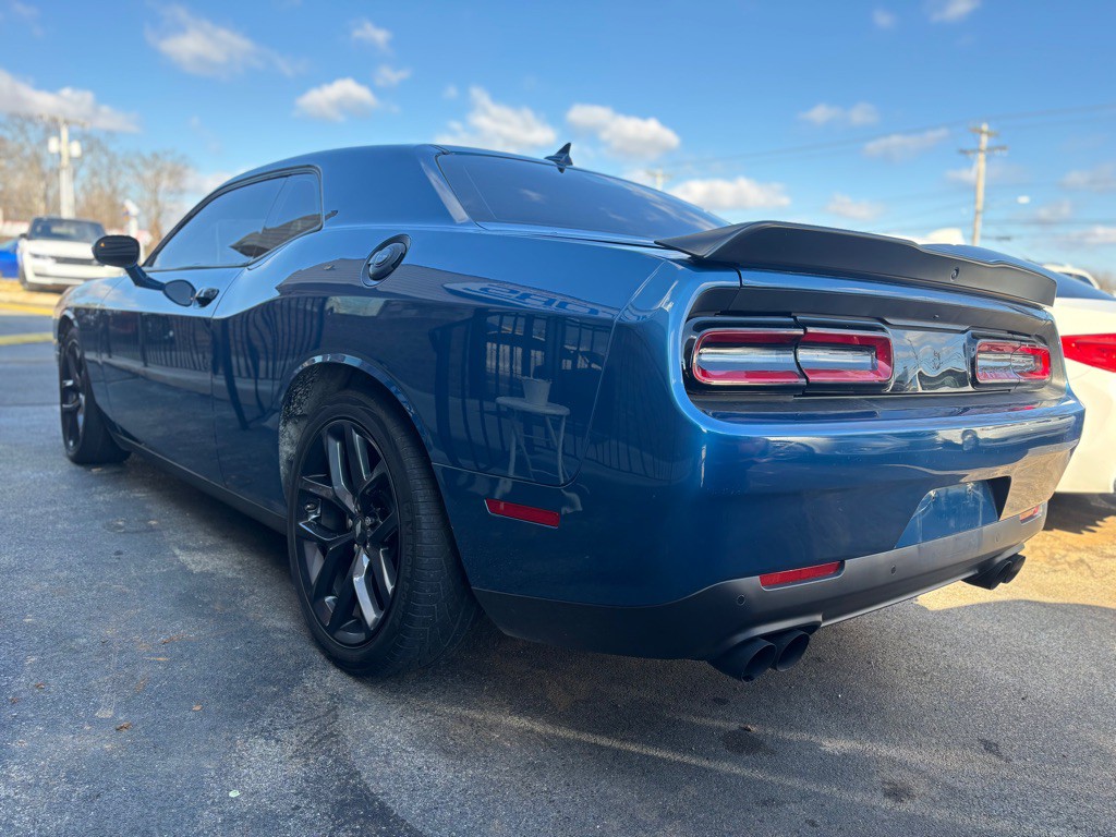 2022 Dodge Challenger Image 10