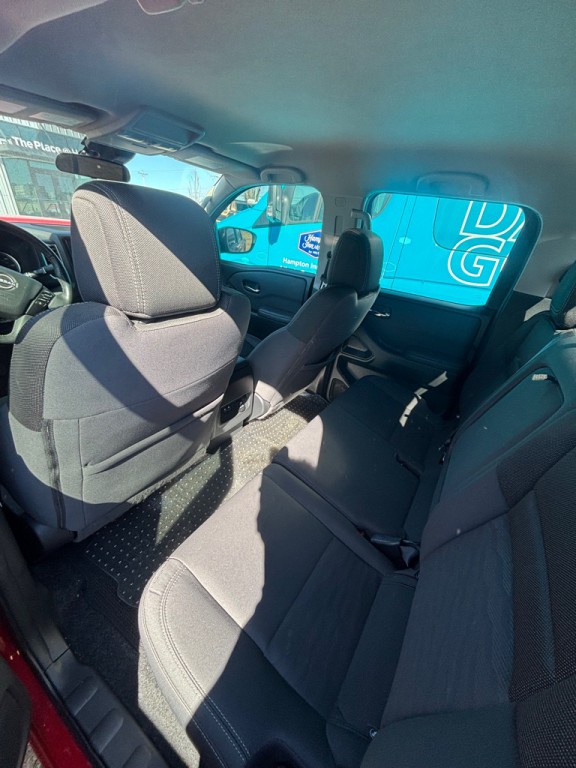 2022 Nissan Frontier Image 10