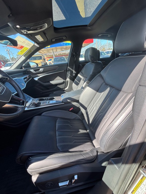 2024 Volkswagen Taos Image 5