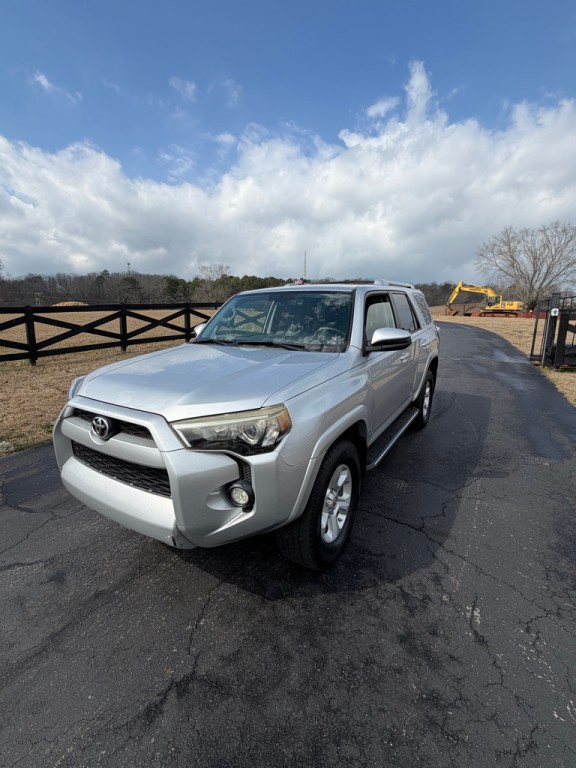 2016 Toyota 4Runner Image 2