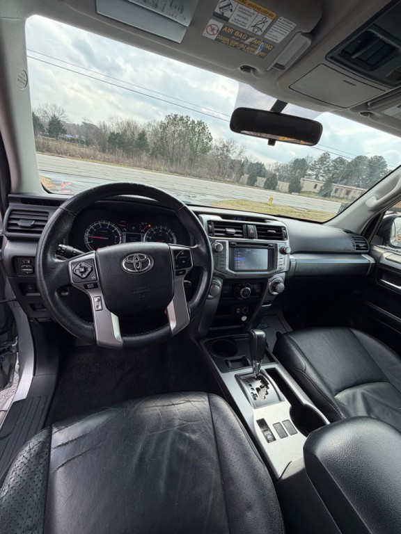 2016 Toyota 4Runner Image 4