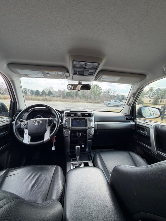 2016 Toyota 4Runner Image 12