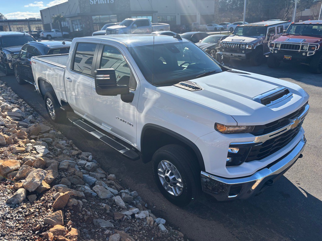 2024 Chevrolet Silverado 1500 Image 3