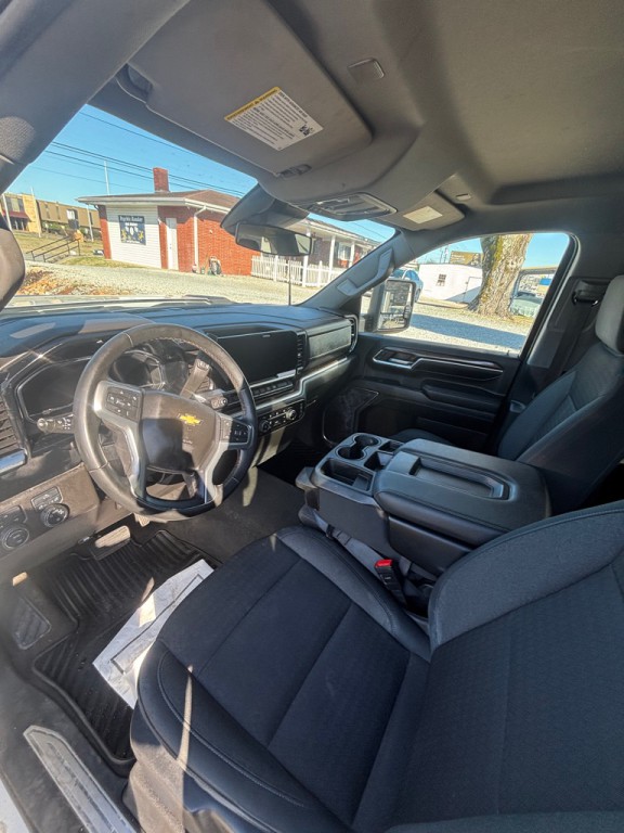 2024 Chevrolet Silverado 1500 Image 5