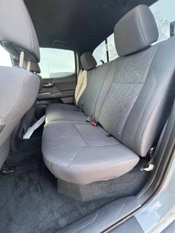 2018 Toyota Tacoma Image 5