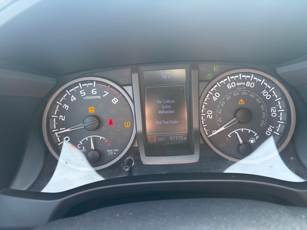 2018 Toyota Tacoma Image 6