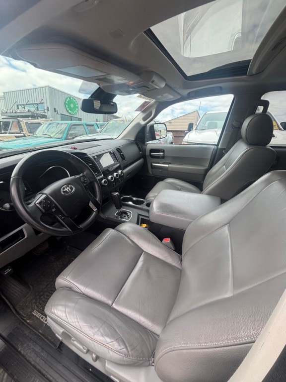 2020 Toyota Sequoia Image 3