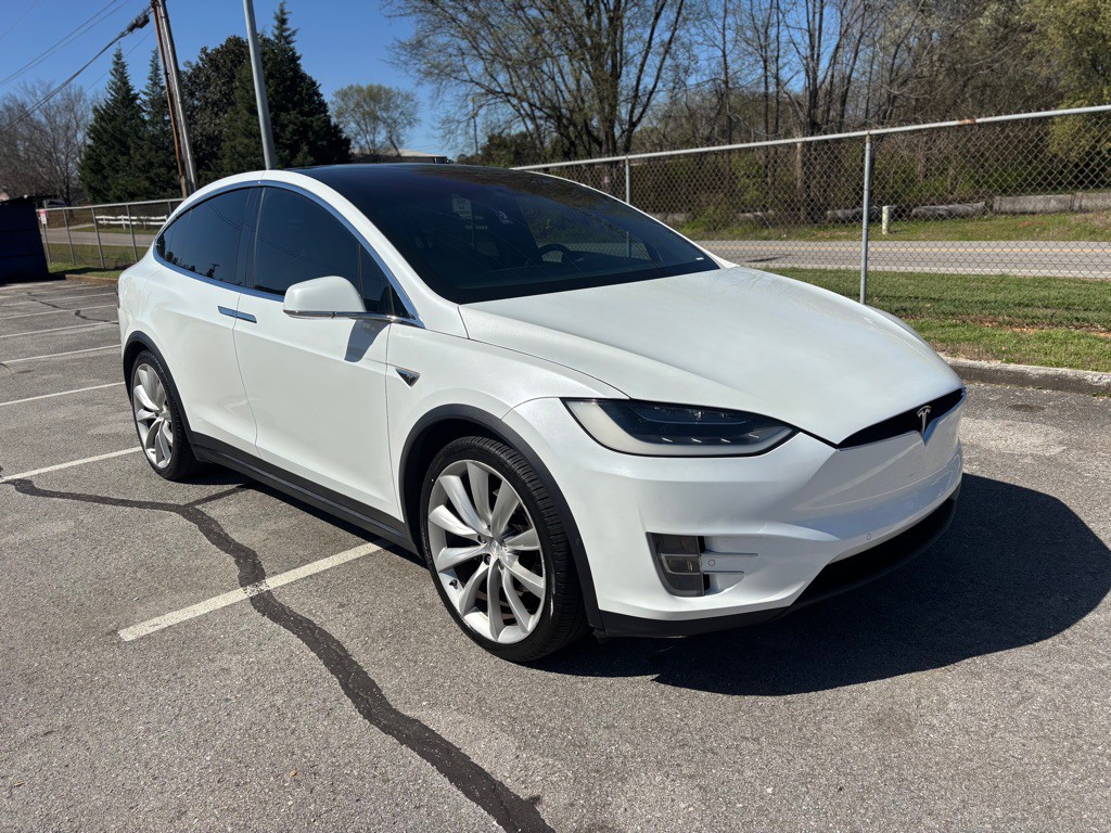 2016 Tesla Model X Image 3