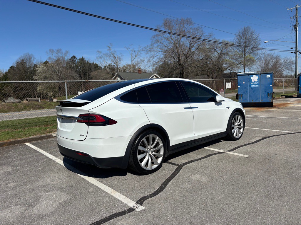 2016 Tesla Model X Image 5