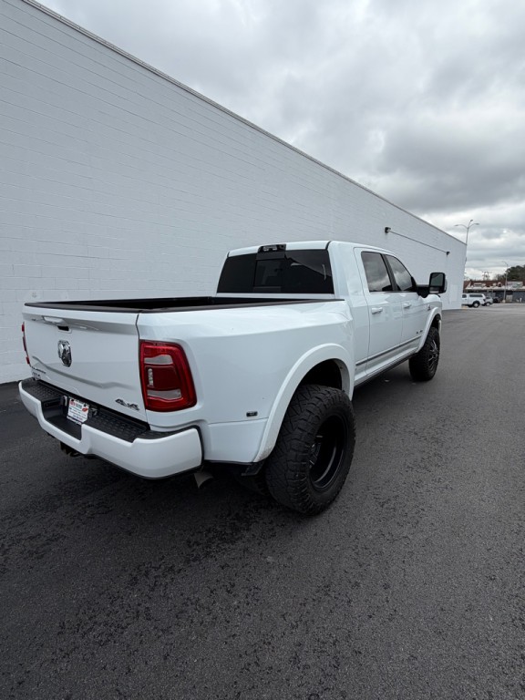 2023 RAM 3500 Image 5